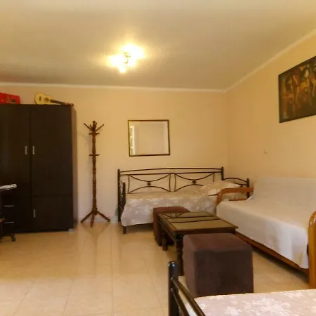 Iridas House In Farm Near The Sea *