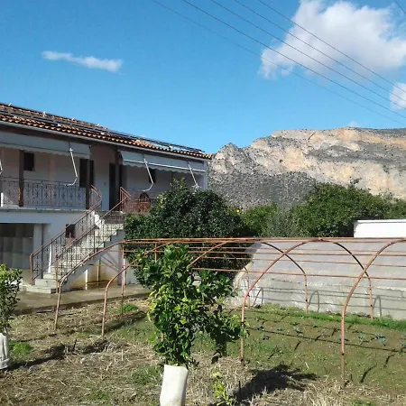 Апартаменты Iridas House In Farm Near The Sea *